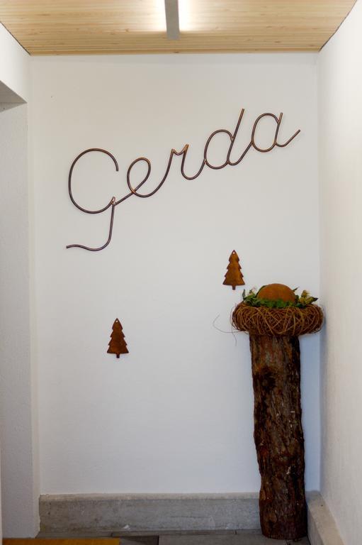 Gerda Wellness Apartment Grinzens エクステリア 写真